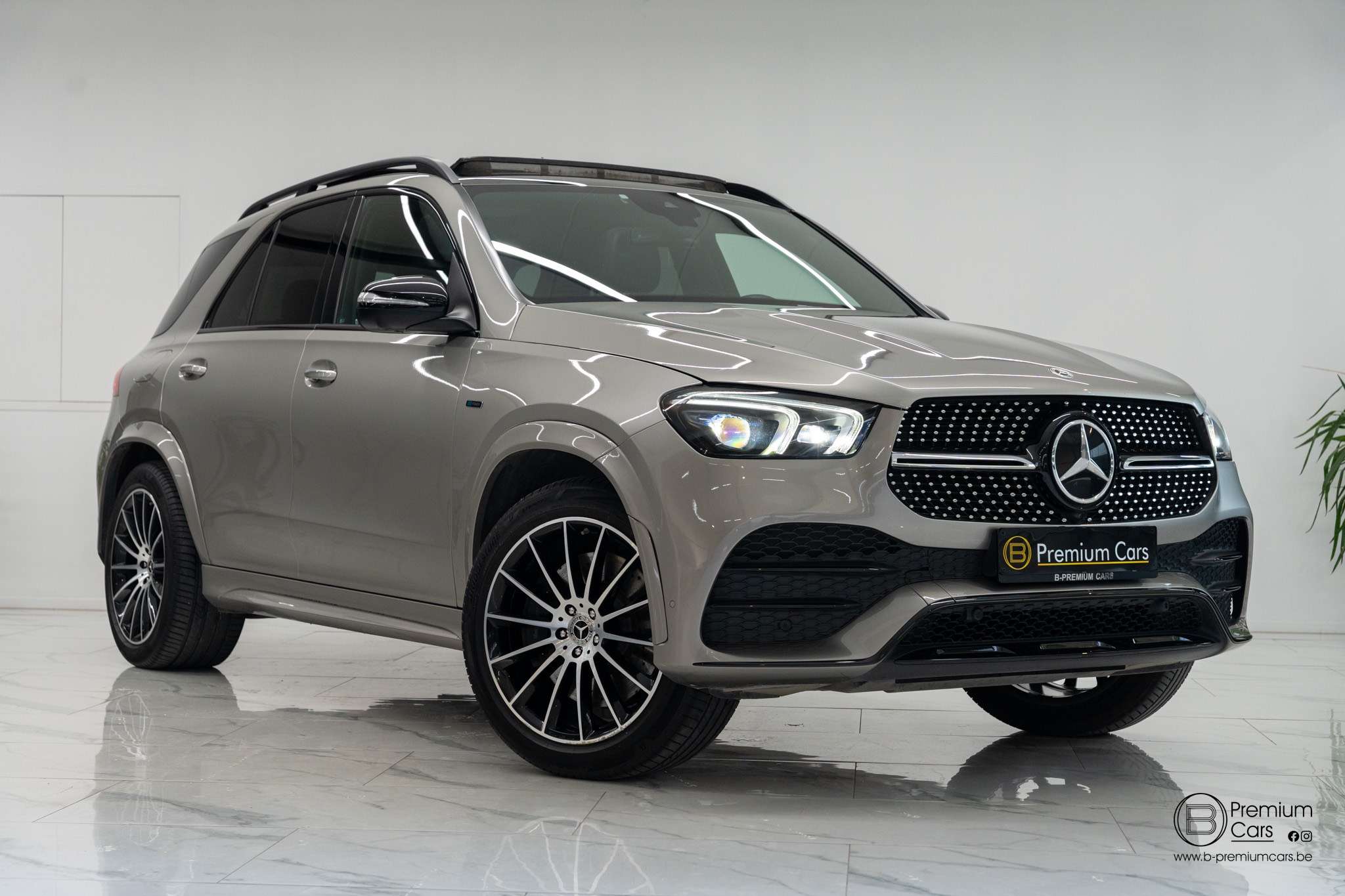 Mercedes-Benz GLE 350 de AMG line! Full Options! Sfeer! 360°! Pano!