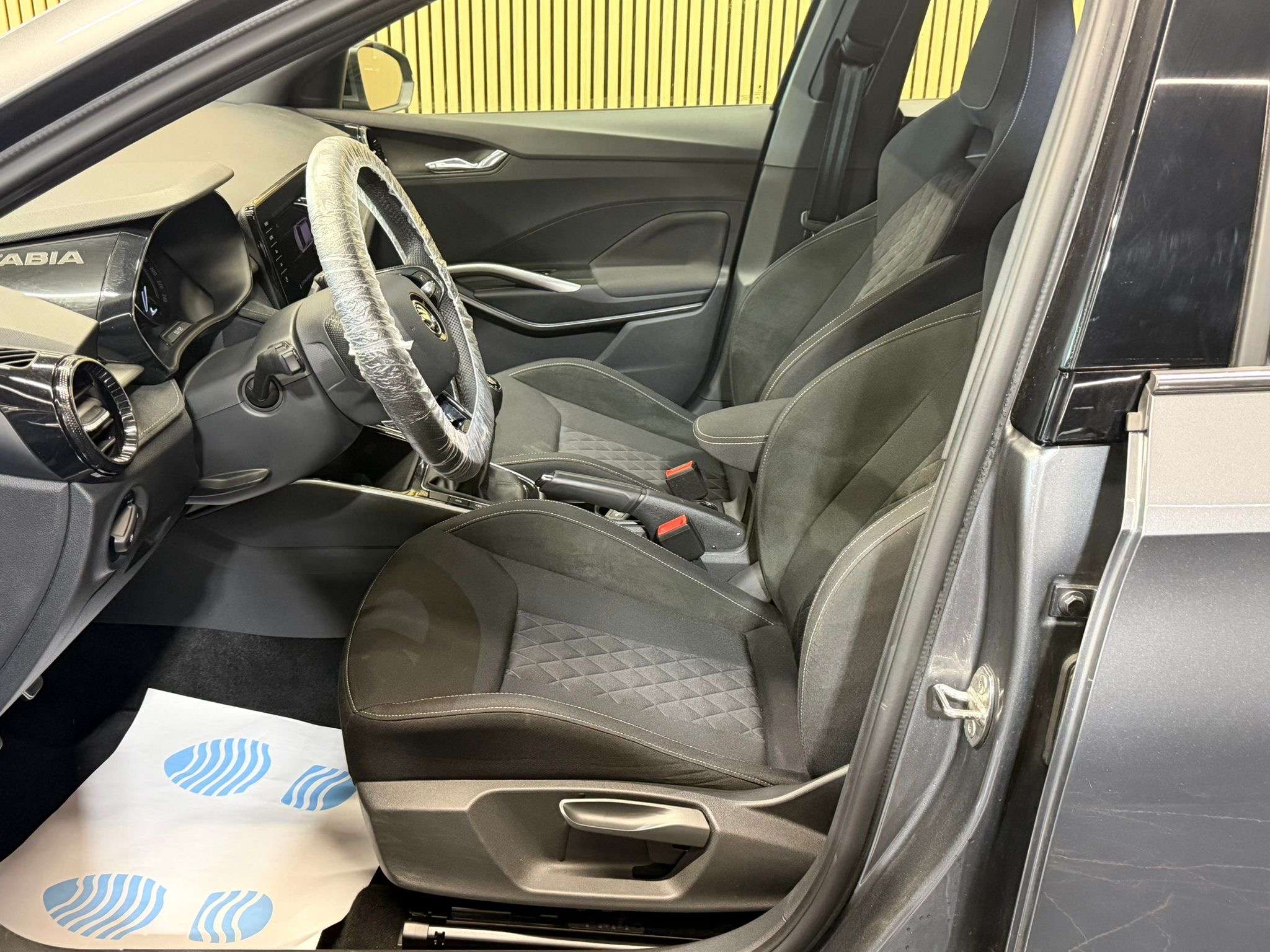 Skoda Fabia 1.0 TSI SPORT * GARANTIE 12 MOIS * 1ER PROPRIO *