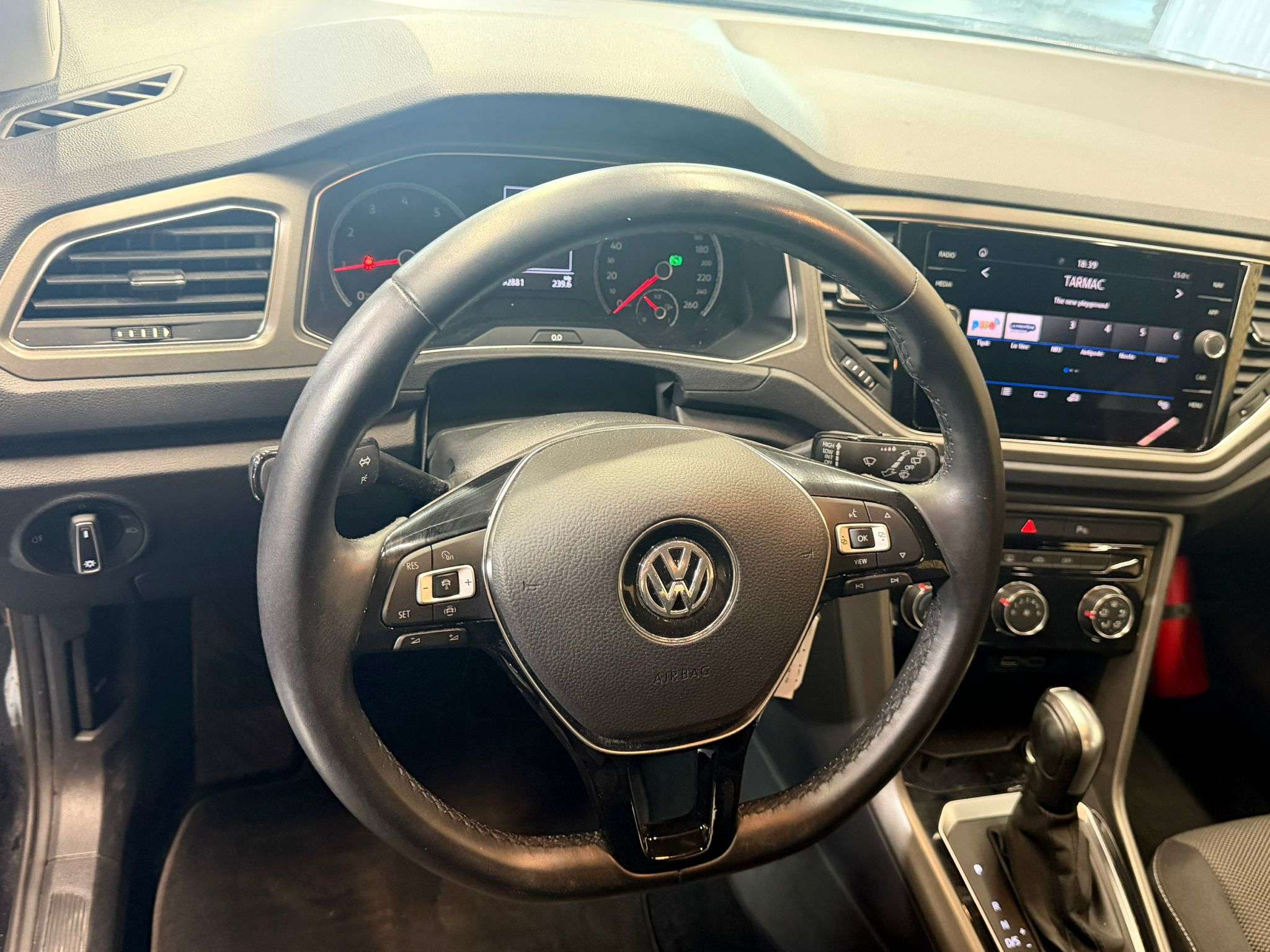 Volkswagen T-Roc 1.5 TSI ACT * SPO R T * GAR 12 MOIS * 1ER PROP