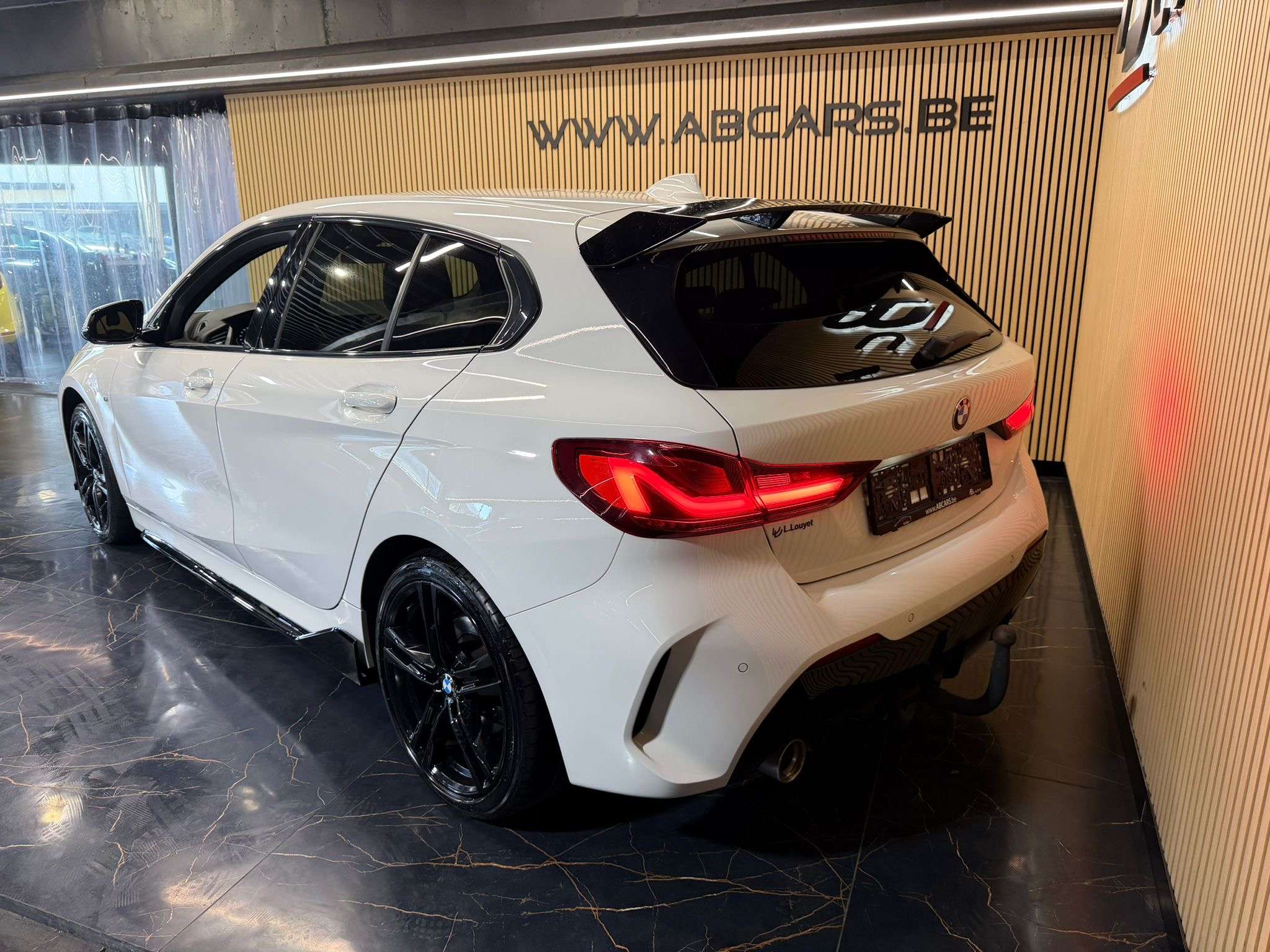 BMW 118 118i * PACK M PERFORMANCE * GAR 12 MOIS * 1ER PROPRIO *