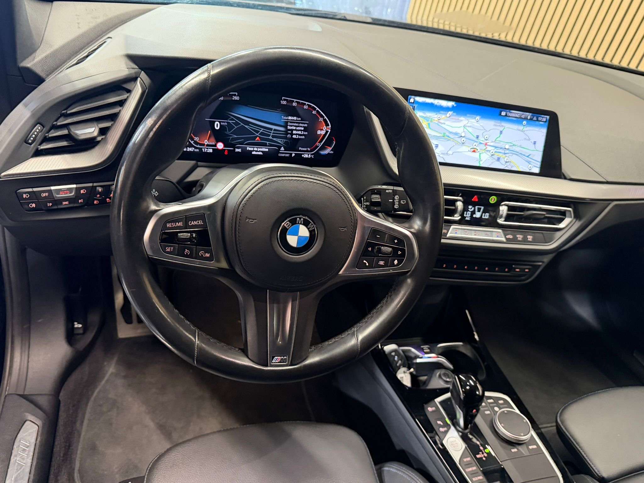 BMW 118 118iA * PACK M PERFORMANCE * GAR 12 MOIS *  1ER PROPRIÉTAIRE *