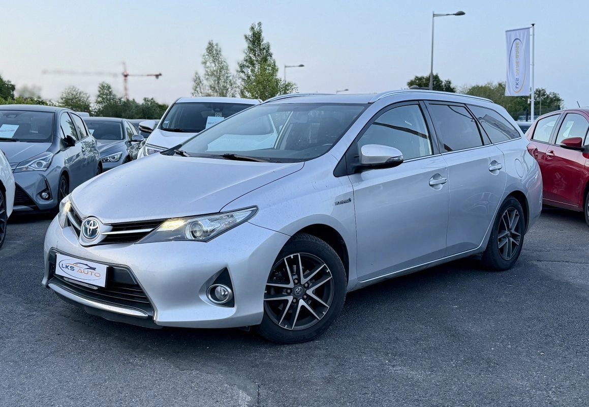 Toyota Auris SPORTS Touring 1.8 HYBRID 136H DYNAMIC BUSINESS
