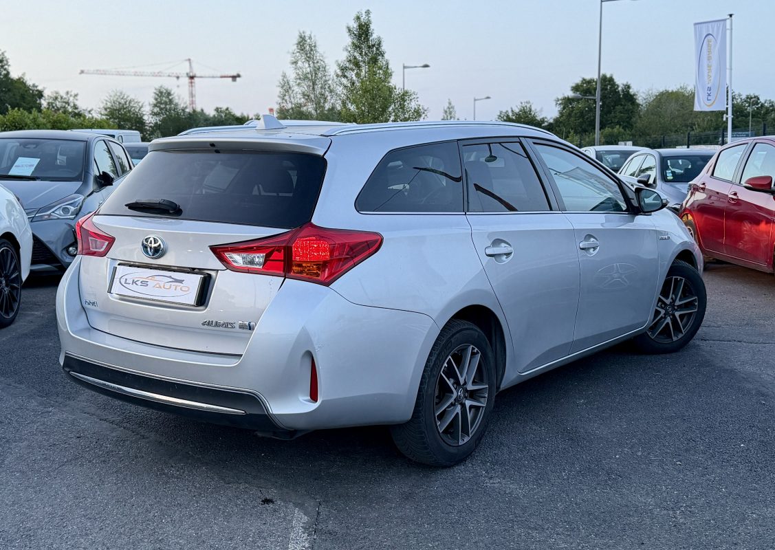 Toyota Auris SPORTS Touring 1.8 HYBRID 136H DYNAMIC BUSINESS