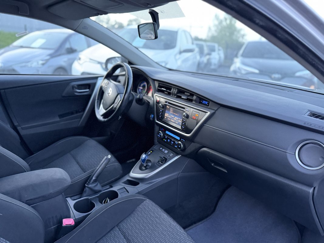 Toyota Auris SPORTS Touring 1.8 HYBRID 136H DYNAMIC BUSINESS