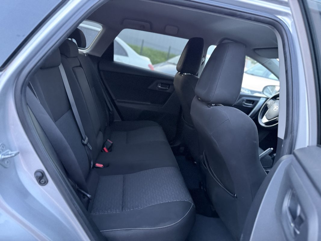 Toyota Auris SPORTS Touring 1.8 HYBRID 136H DYNAMIC BUSINESS