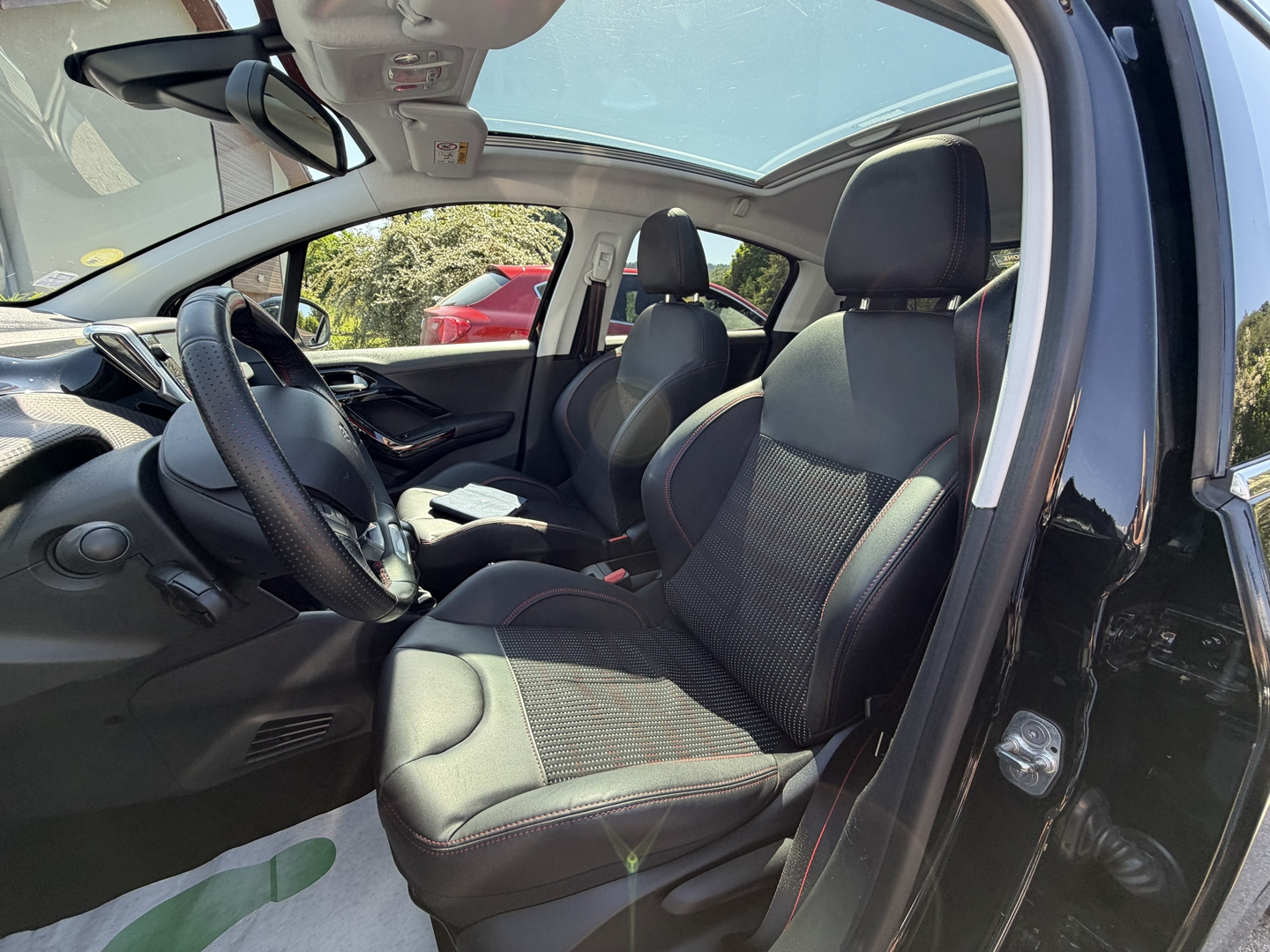 Peugeot 208 1.6 BLUEHDI 100CH GT LINE 5P