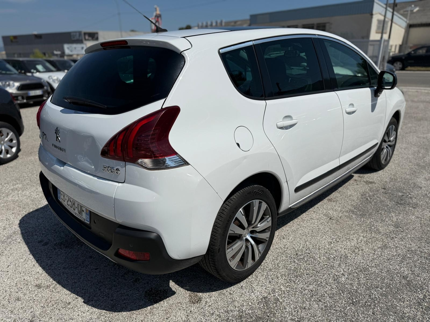 Peugeot 3008 1.6 BLUEHDI 120CH ALLURE S&S