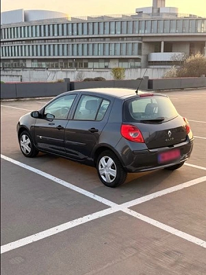 Renault Clio IV 1.2 16V 75 AUTHENTIQUE
