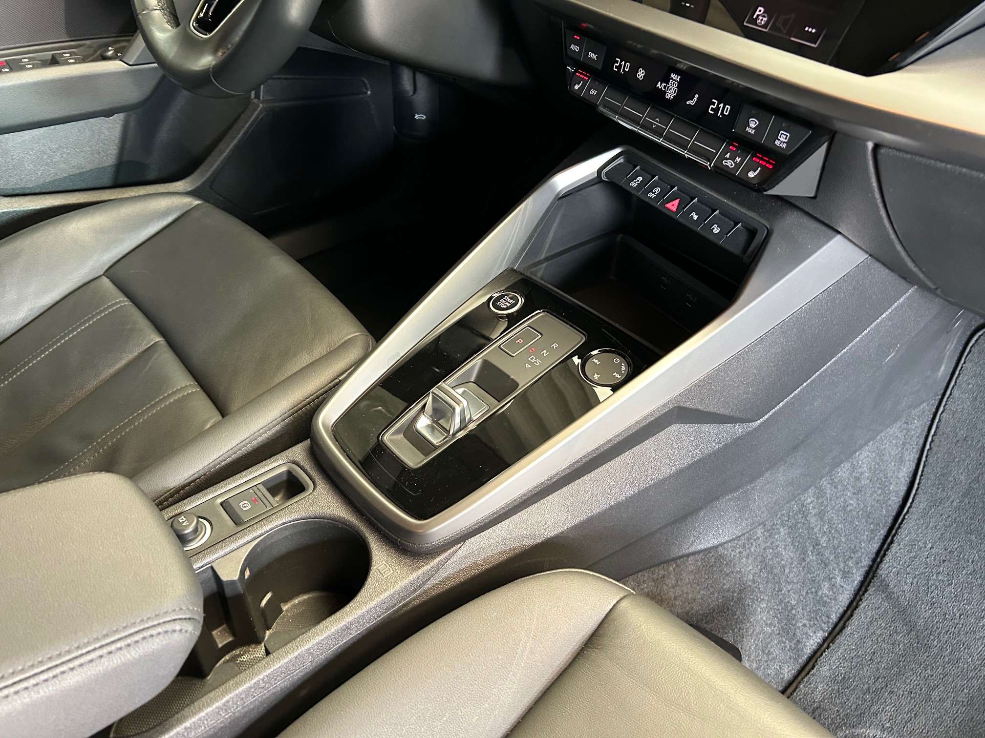 Audi A3 30 TFSI S Tronic Led/Leder/Pdc/Gps *1j garantie*