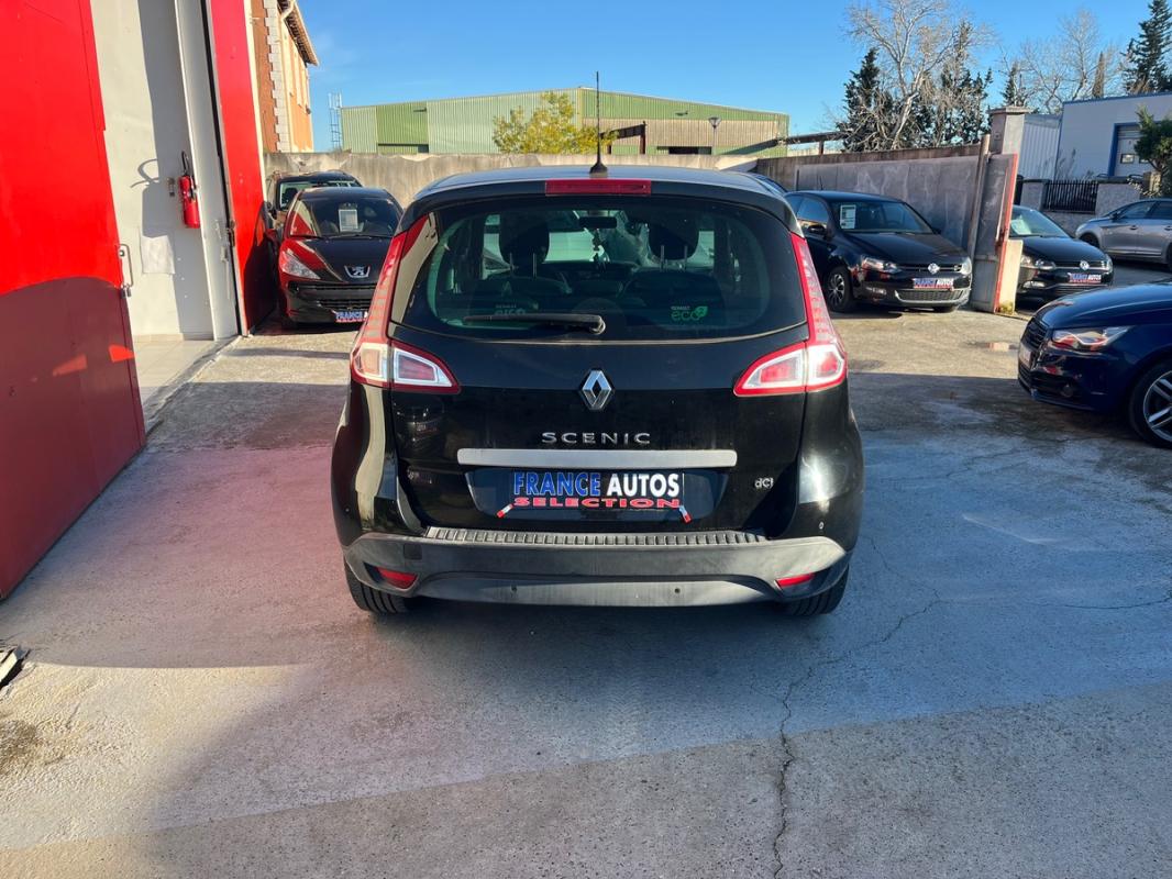 Renault Megane Scenic BOSE 1.5L dci 110 CH BOITE AUTO - RÉVISÉE ET GARANTIE 12 MOIS