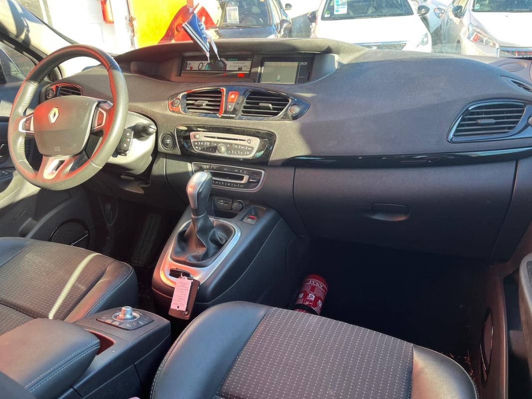 Renault Megane Scenic BOSE 1.5L dci 110 CH BOITE AUTO - RÉVISÉE ET GARANTIE 12 MOIS