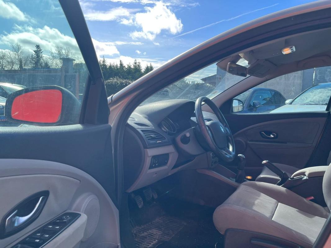 Renault Megane Break 1.5L DCI 86 CH GPS, RÉGULATEUR ET LIMITEUR DE VITESSE.. - RÉVISÉE & GARANTIE