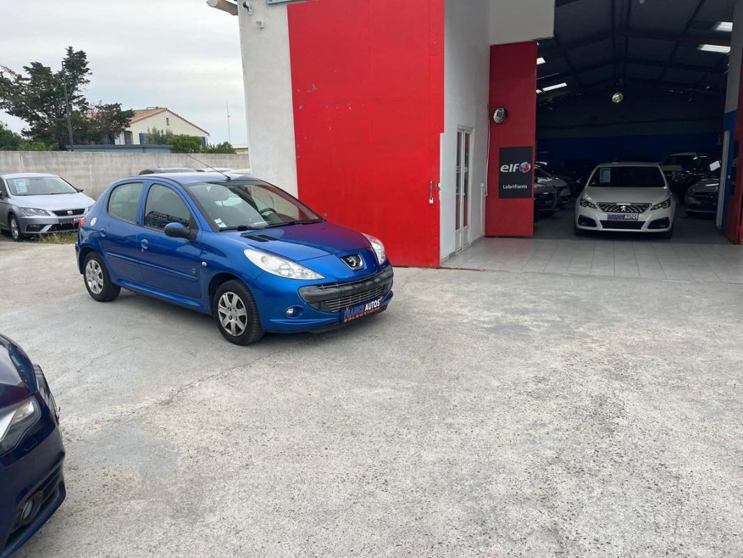 Peugeot 206+ 1.4 73 CH ESSENCE - ENTIÈREMENT RÉVISÉE ET GARANTIE 12 MOIS