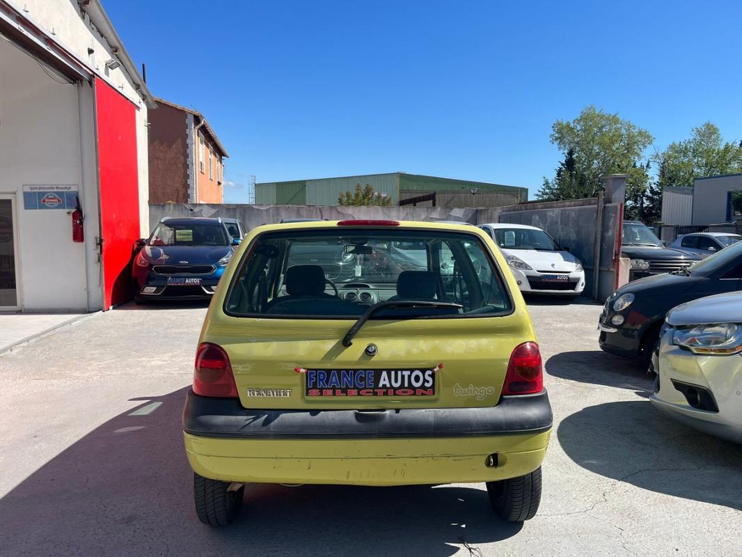 Renault Twingo 1.2 60 CH ESSENCE - TRÈS ÉCONOMIQUE ET IDÉAL POUR UN JEUNE CONDUCTEUR