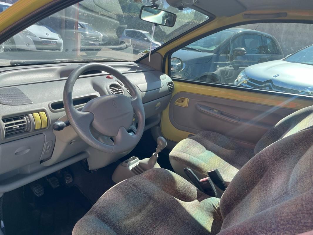 Renault Twingo 1.2 60 CH ESSENCE - TRÈS ÉCONOMIQUE ET IDÉAL POUR UN JEUNE CONDUCTEUR
