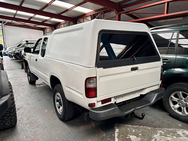 Toyota Hilux Extra Cab 2.5 D4D 102 cv 4WD 2+2  Belgium car