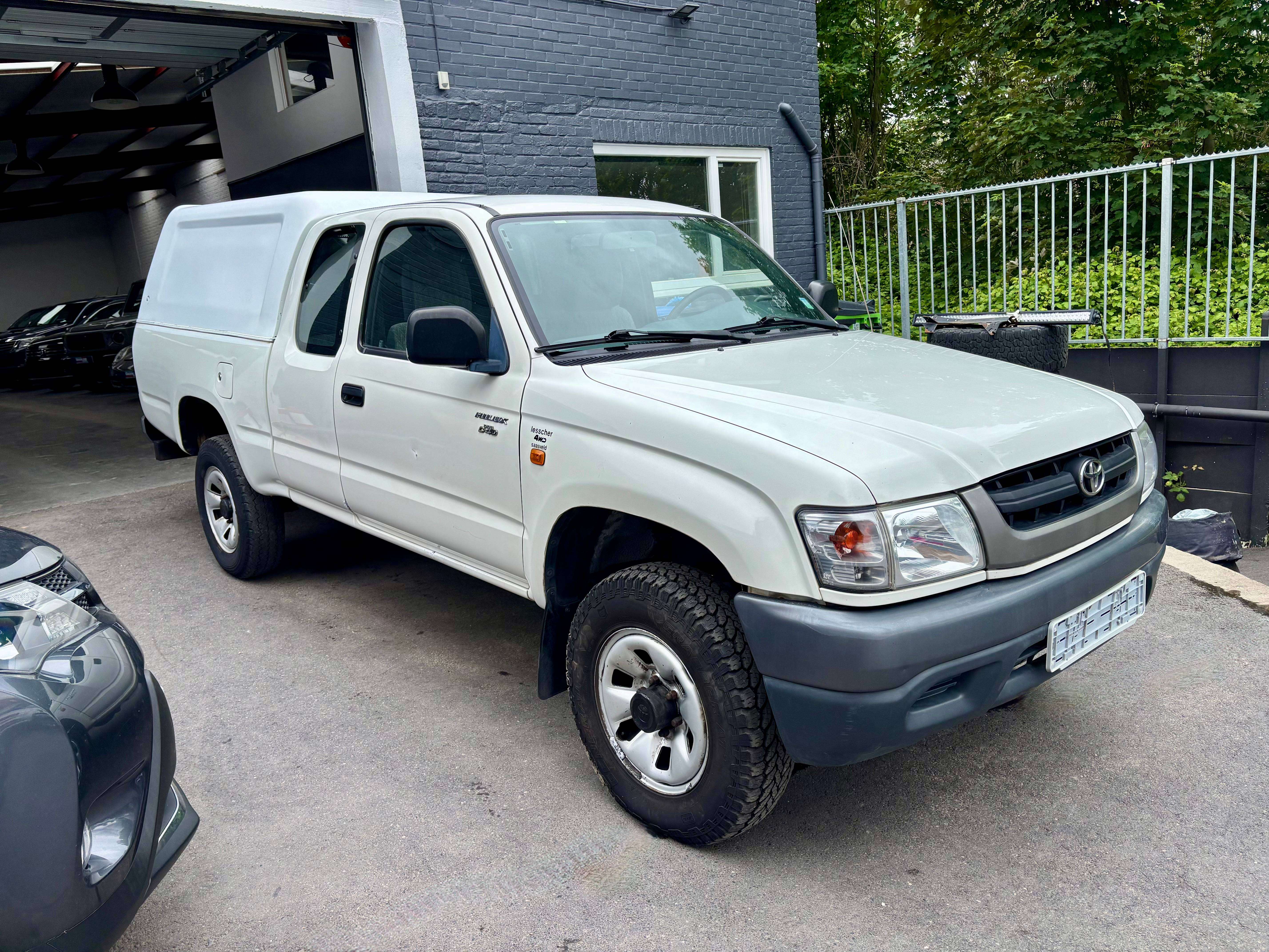 Toyota Hilux Extra Cab 2.5 D4D 102 cv 4WD 2+2  Belgium car