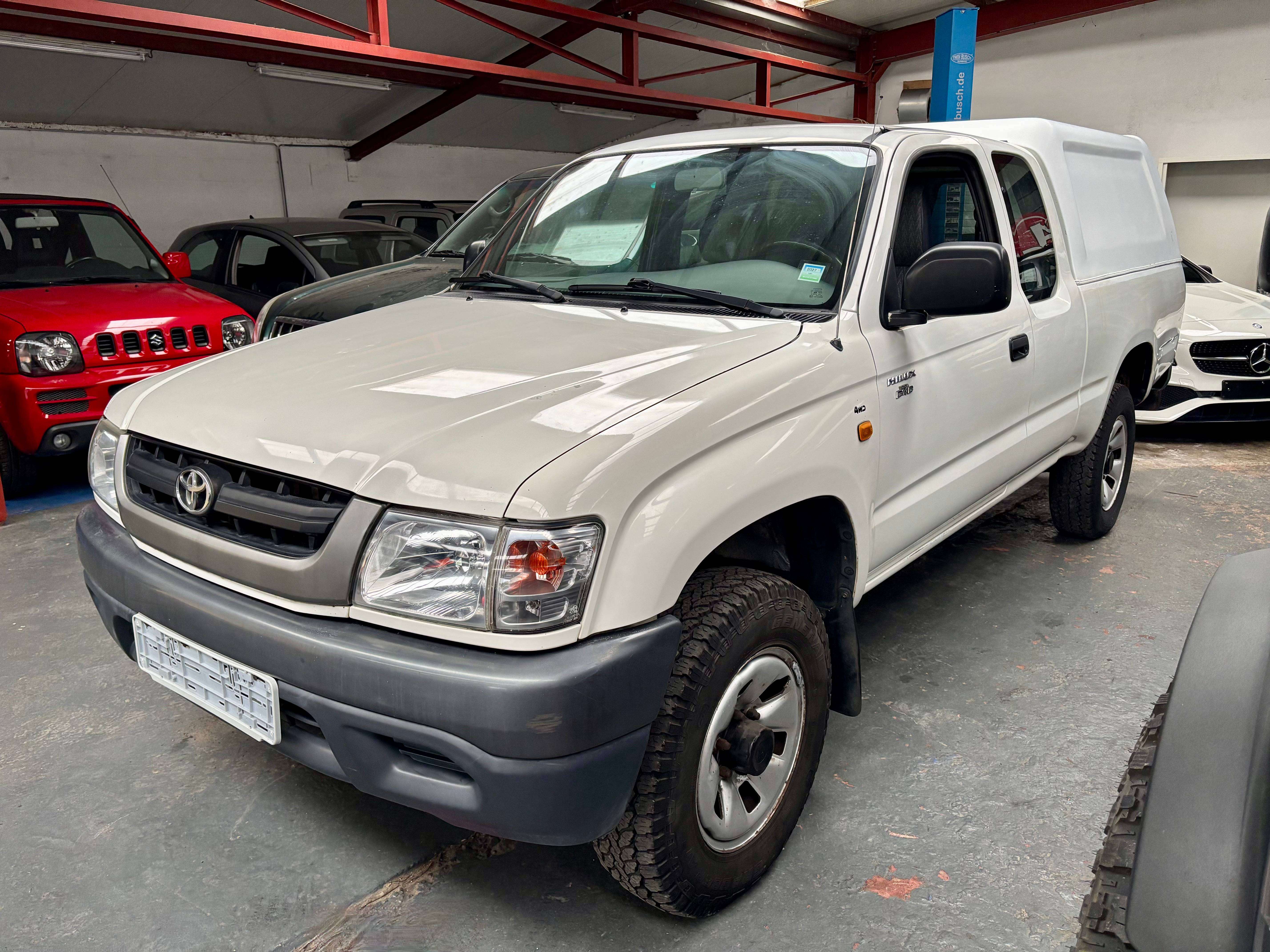 Toyota Hilux Extra Cab 2.5 D4D 102 cv 4WD 2+2  Belgium car
