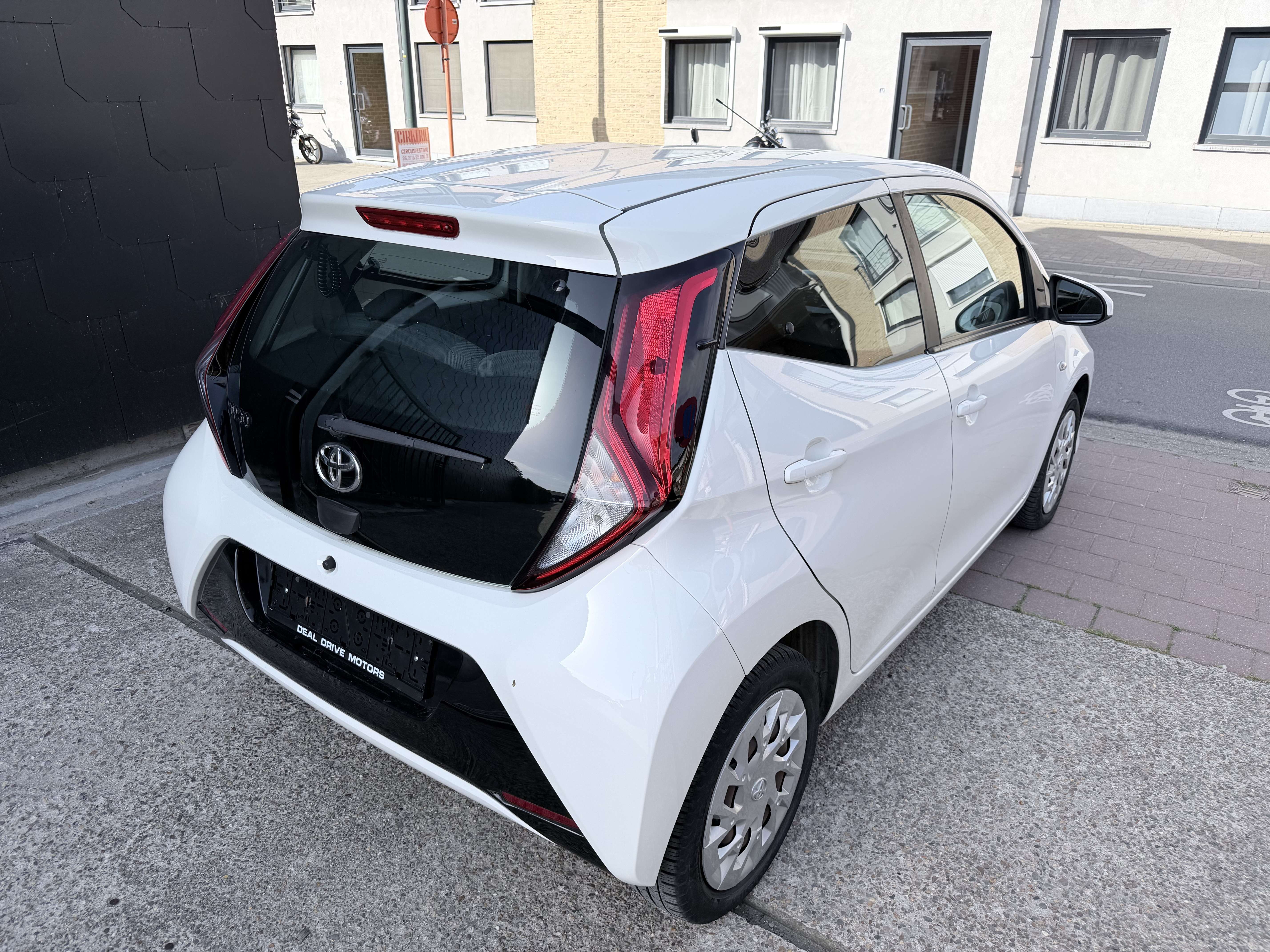 Toyota Aygo 1.0 I EDITION | Carplay | Cruise | Achteruitrijcam