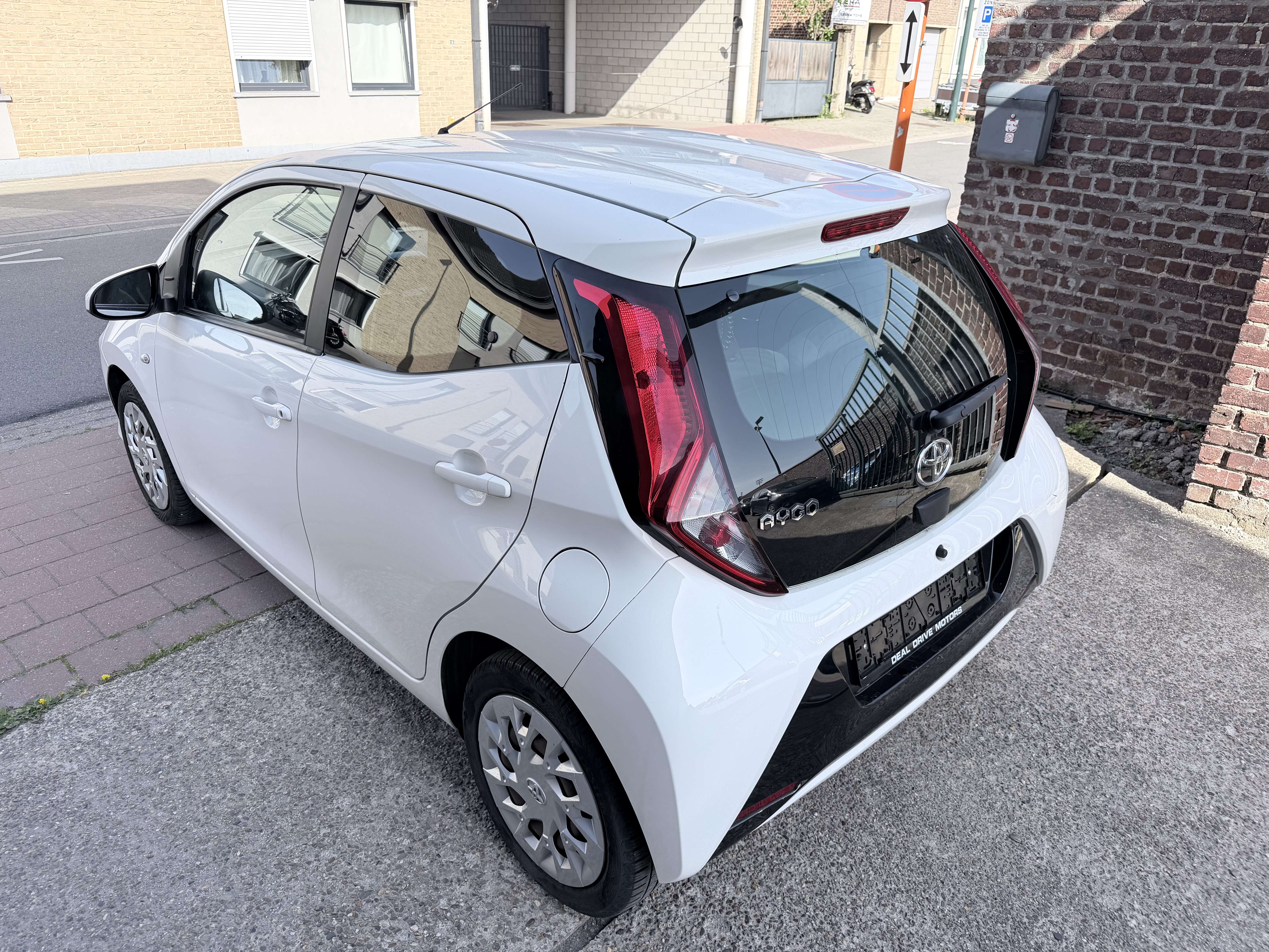 Toyota Aygo 1.0 I EDITION | Carplay | Cruise | Achteruitrijcam
