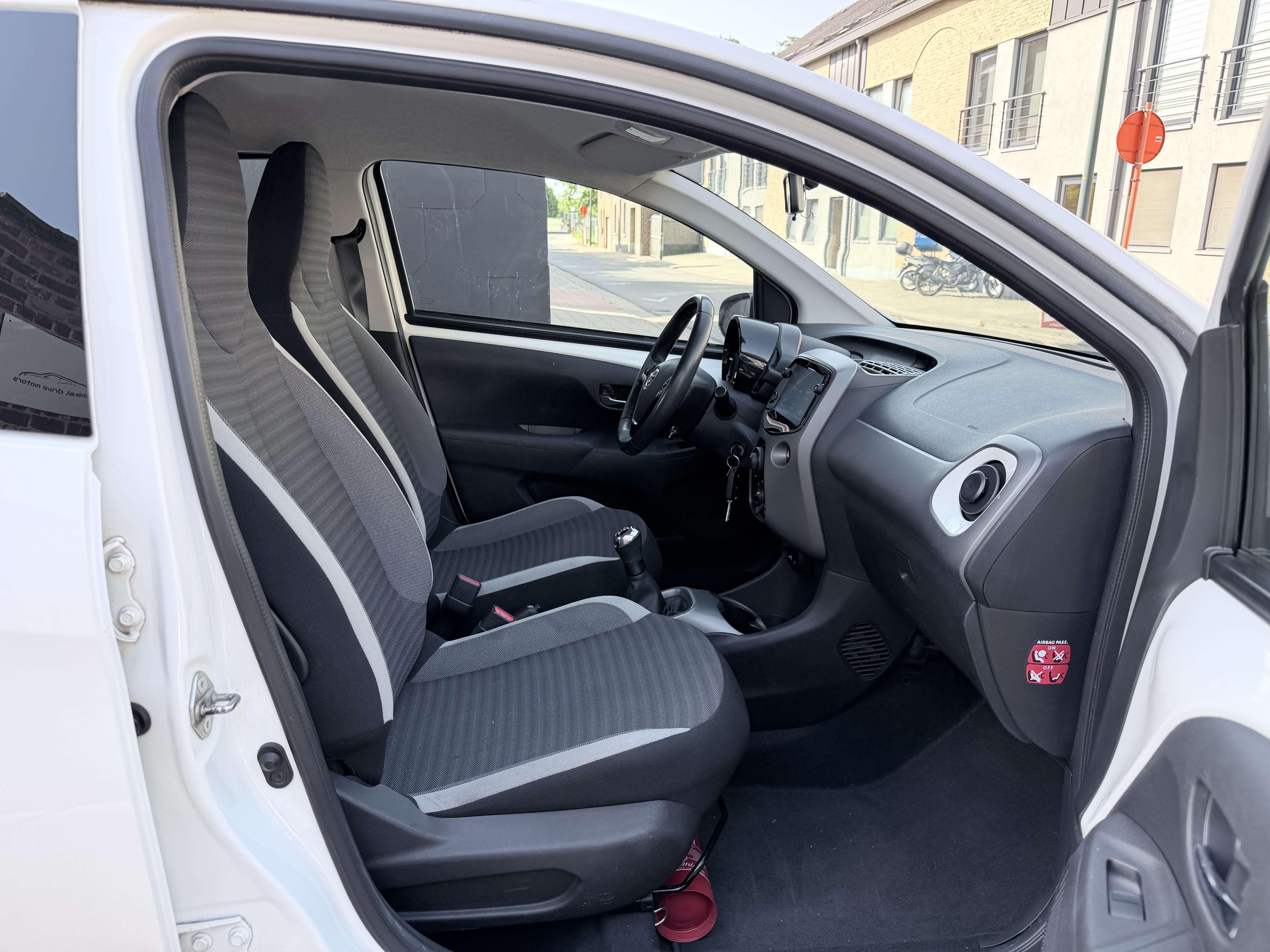 Toyota Aygo 1.0 I EDITION | Carplay | Cruise | Achteruitrijcam