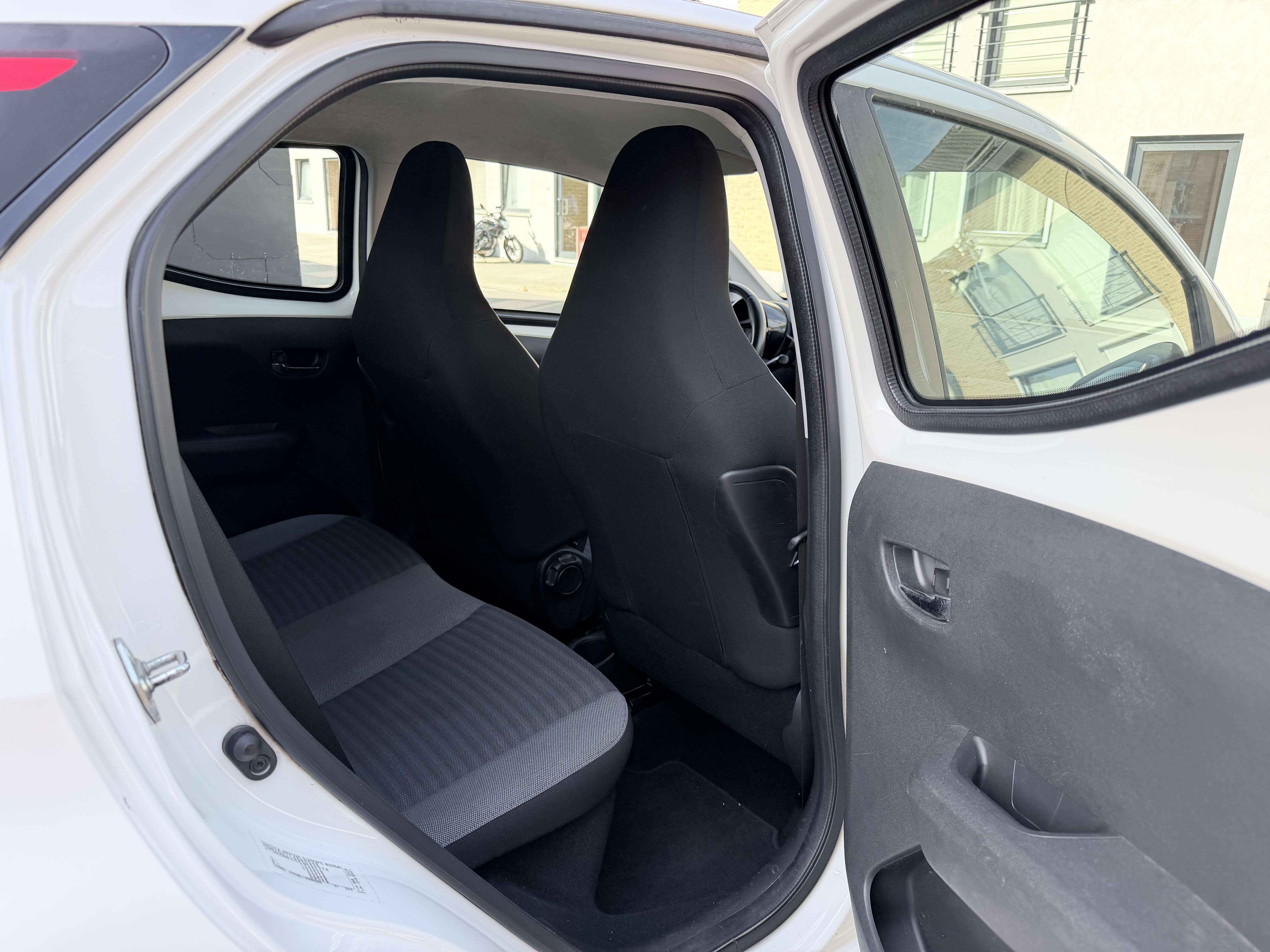 Toyota Aygo 1.0 I EDITION | Carplay | Cruise | Achteruitrijcam