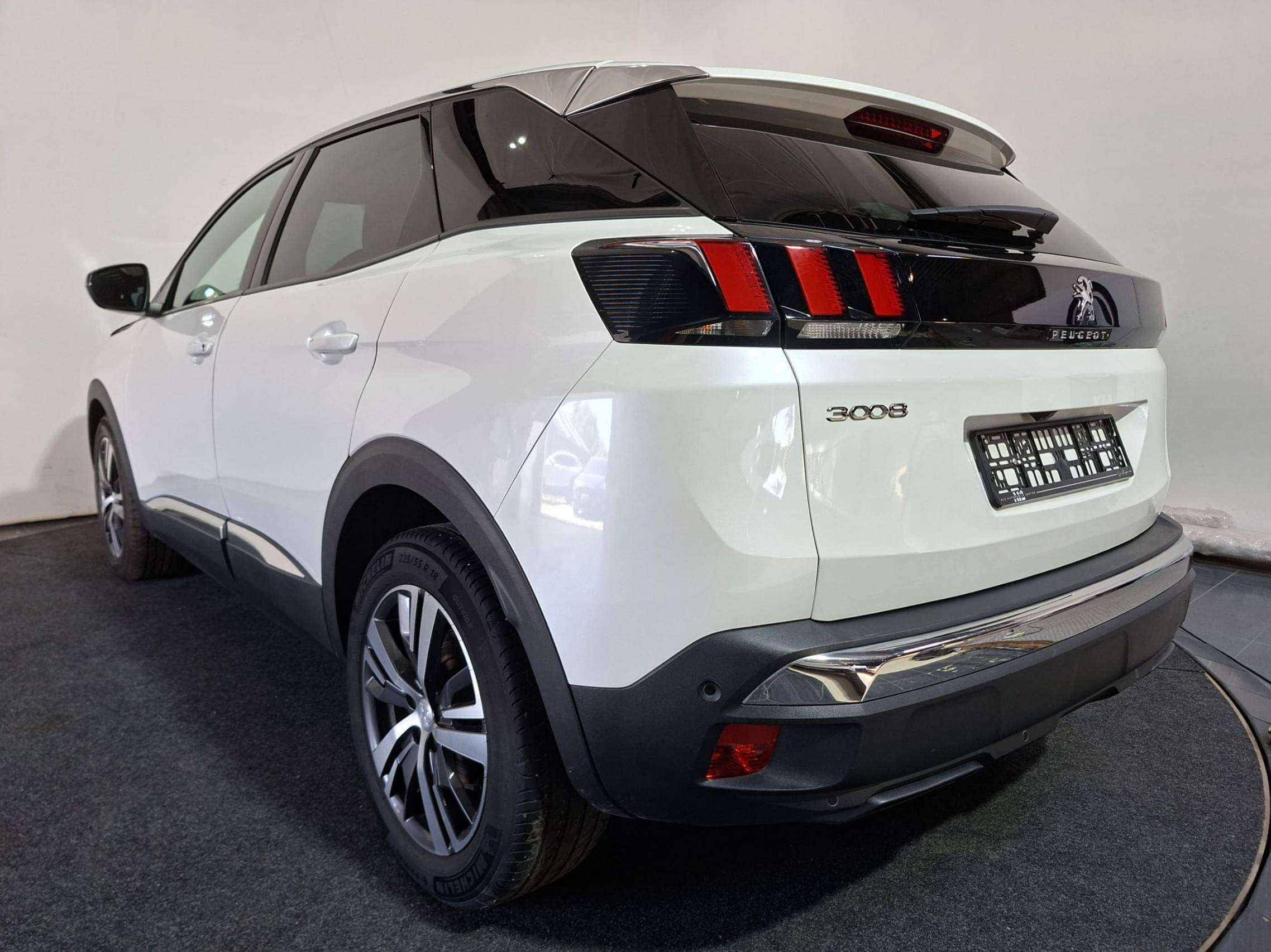 Peugeot 3008 3008 1.5 BlueHDi Allure | Carplay