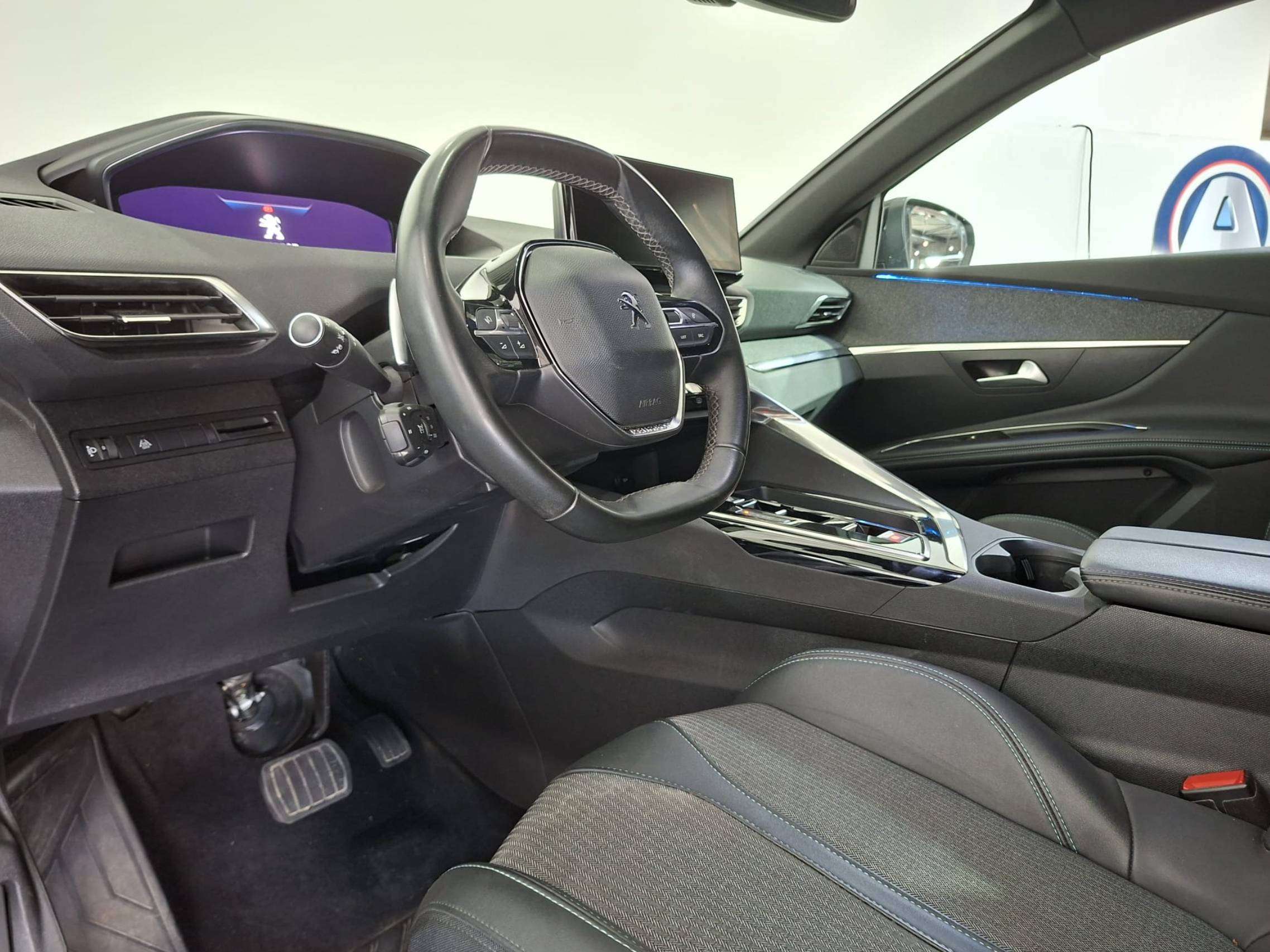 Peugeot 3008 3008 1.5 BlueHDi Allure | Carplay