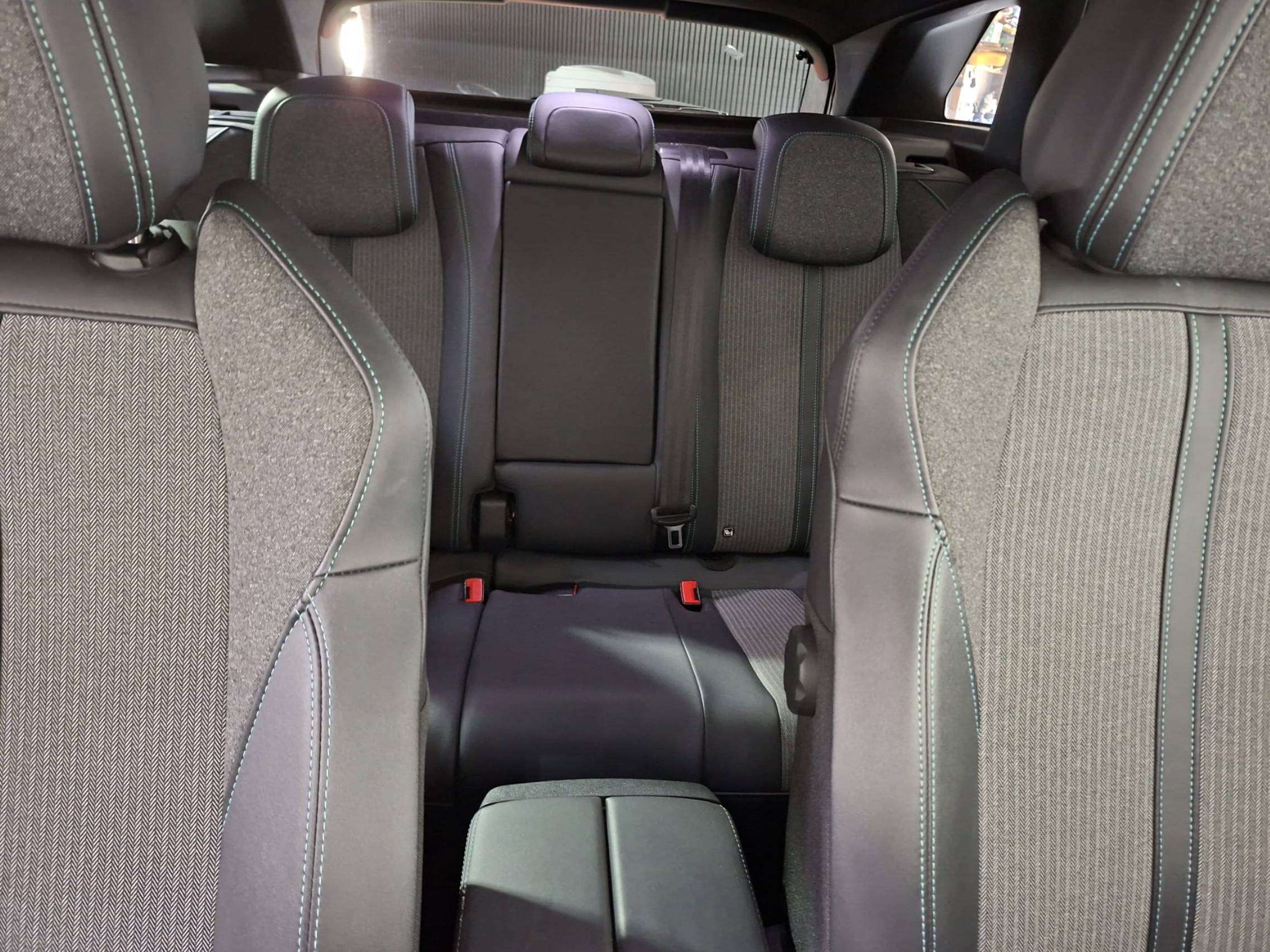 Peugeot 3008 3008 1.5 BlueHDi Allure | Carplay