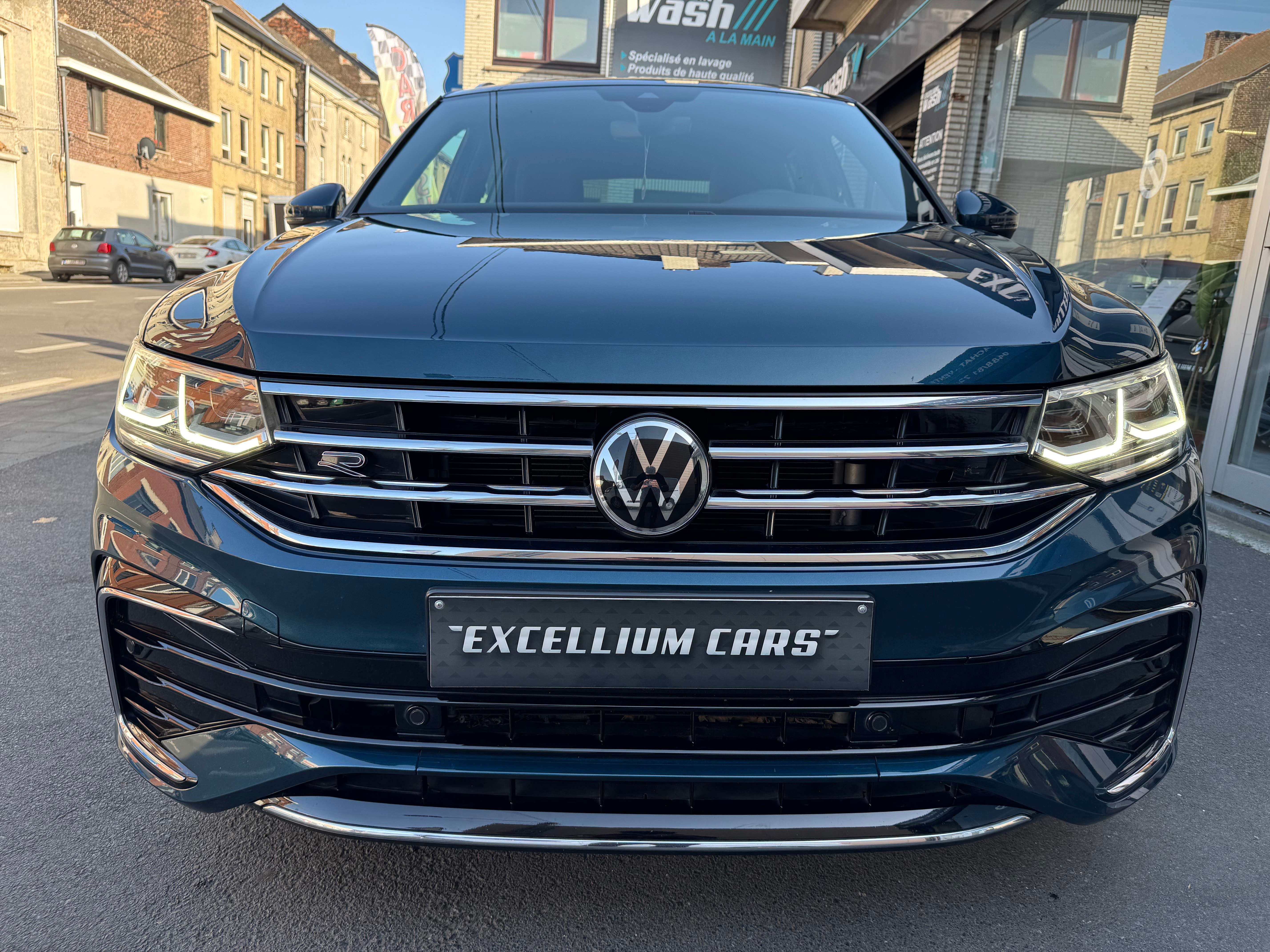Volkswagen Tiguan 1.5 TSI R-line Boite Auto Feux Led Attache Remorque Camera Tres Propre Carnet Garantie