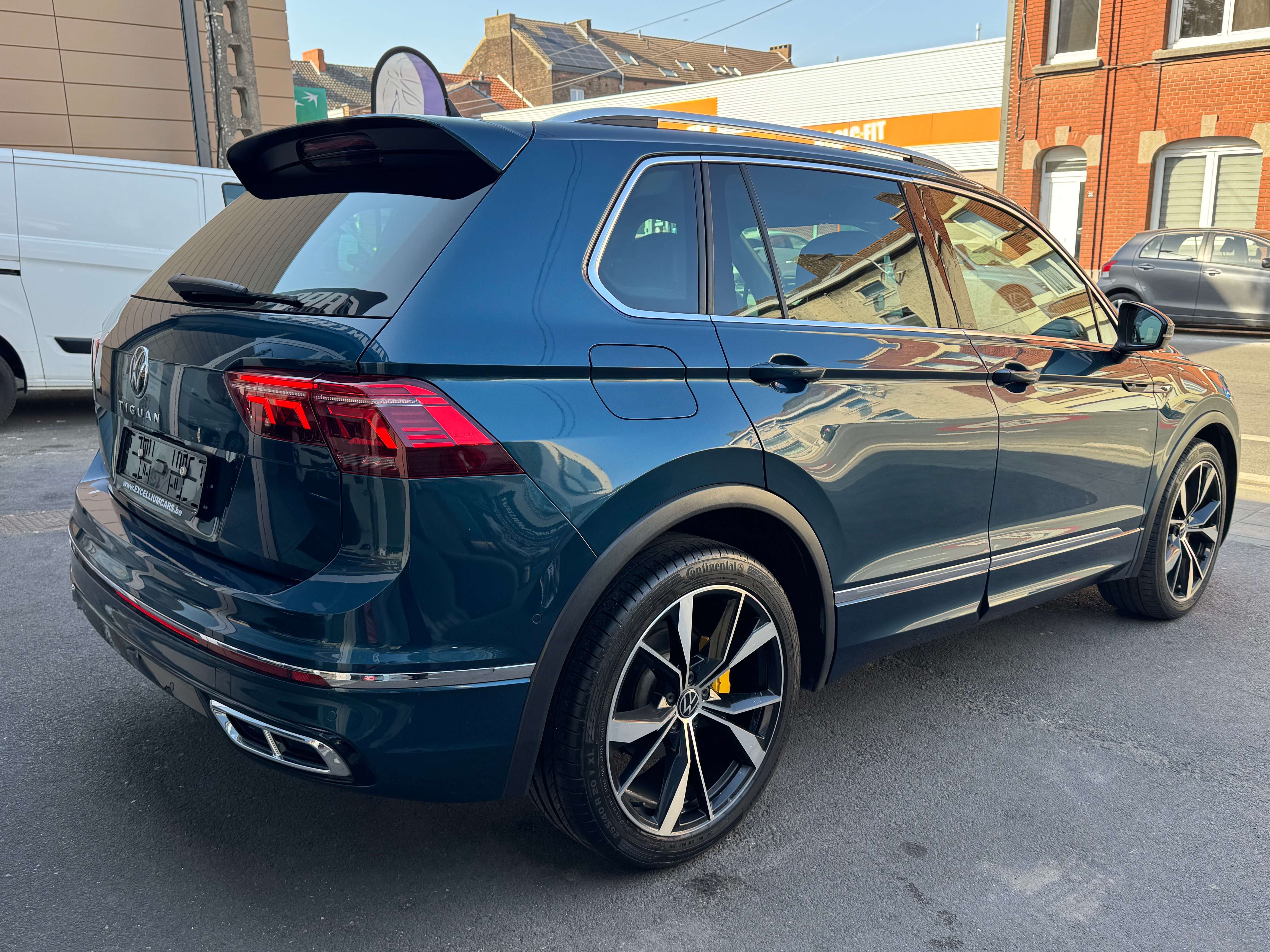 Volkswagen Tiguan 1.5 TSI R-line Boite Auto Feux Led Attache Remorque Camera Tres Propre Carnet Garantie
