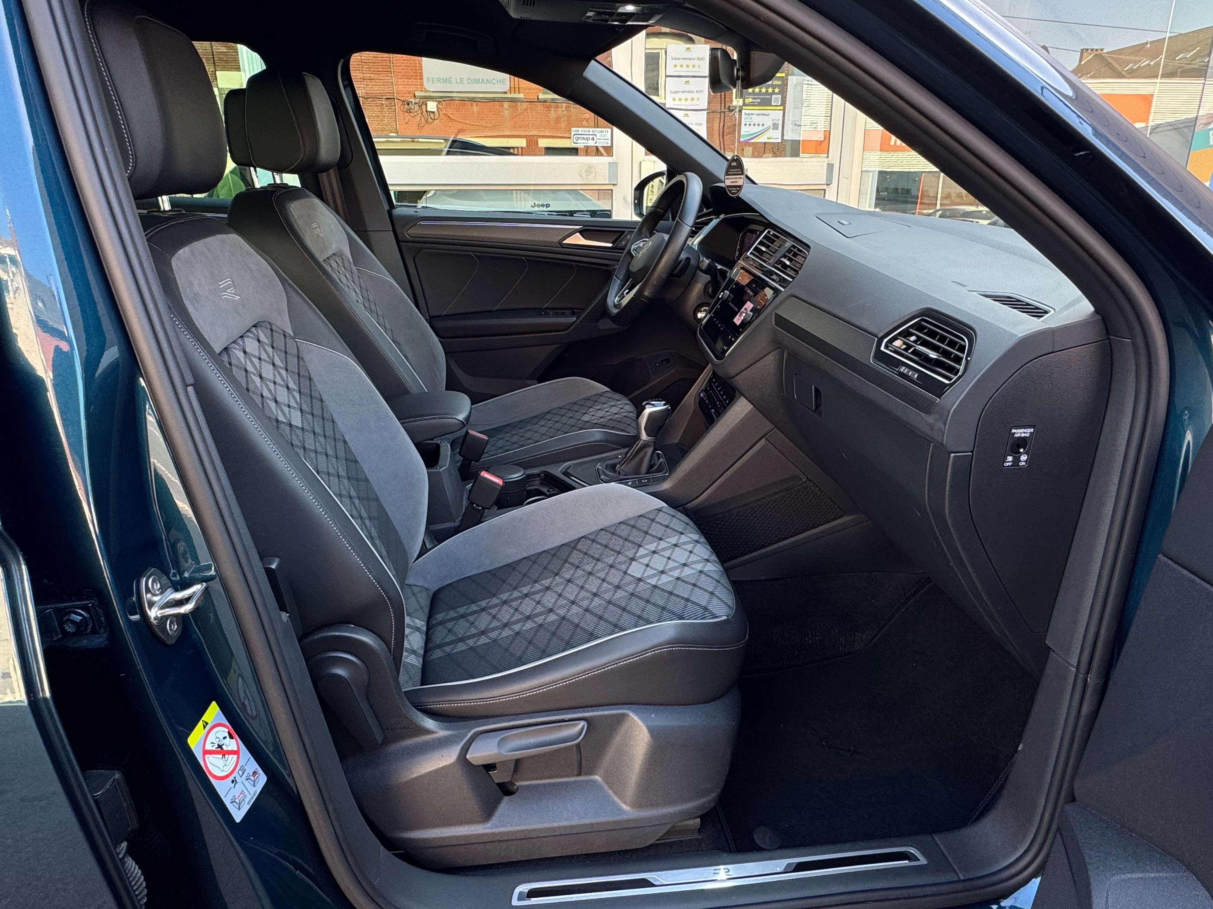 Volkswagen Tiguan 1.5 TSI R-line Boite Auto Feux Led Attache Remorque Camera Tres Propre Carnet Garantie