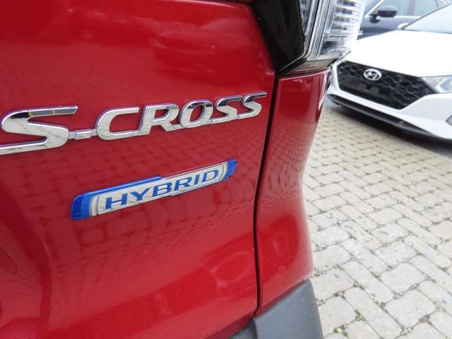 Suzuki SX4 S-Cross HYBRID