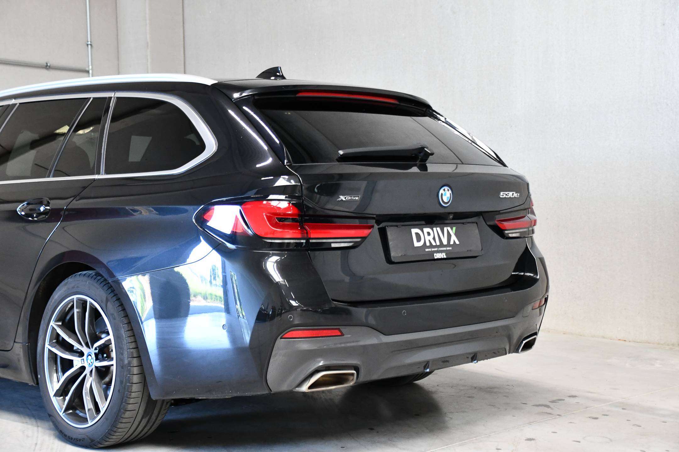 BMW 530 Touring X-Drive I PHEV I M-SPORT I Adaptief onderstel I Integral Active Steering I Laserlichten I Panodak