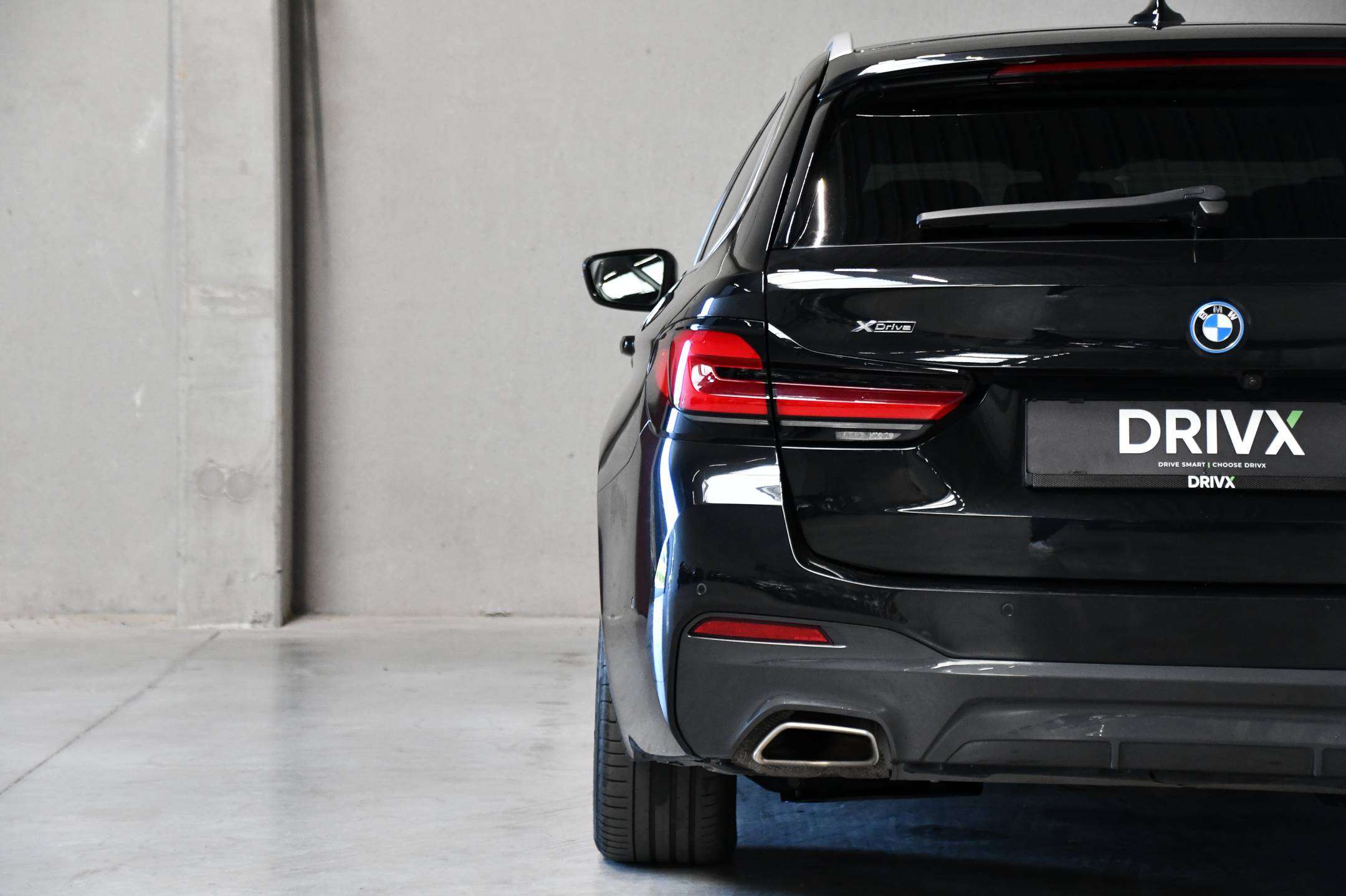 BMW 530 Touring X-Drive I PHEV I M-SPORT I Adaptief onderstel I Integral Active Steering I Laserlichten I Panodak