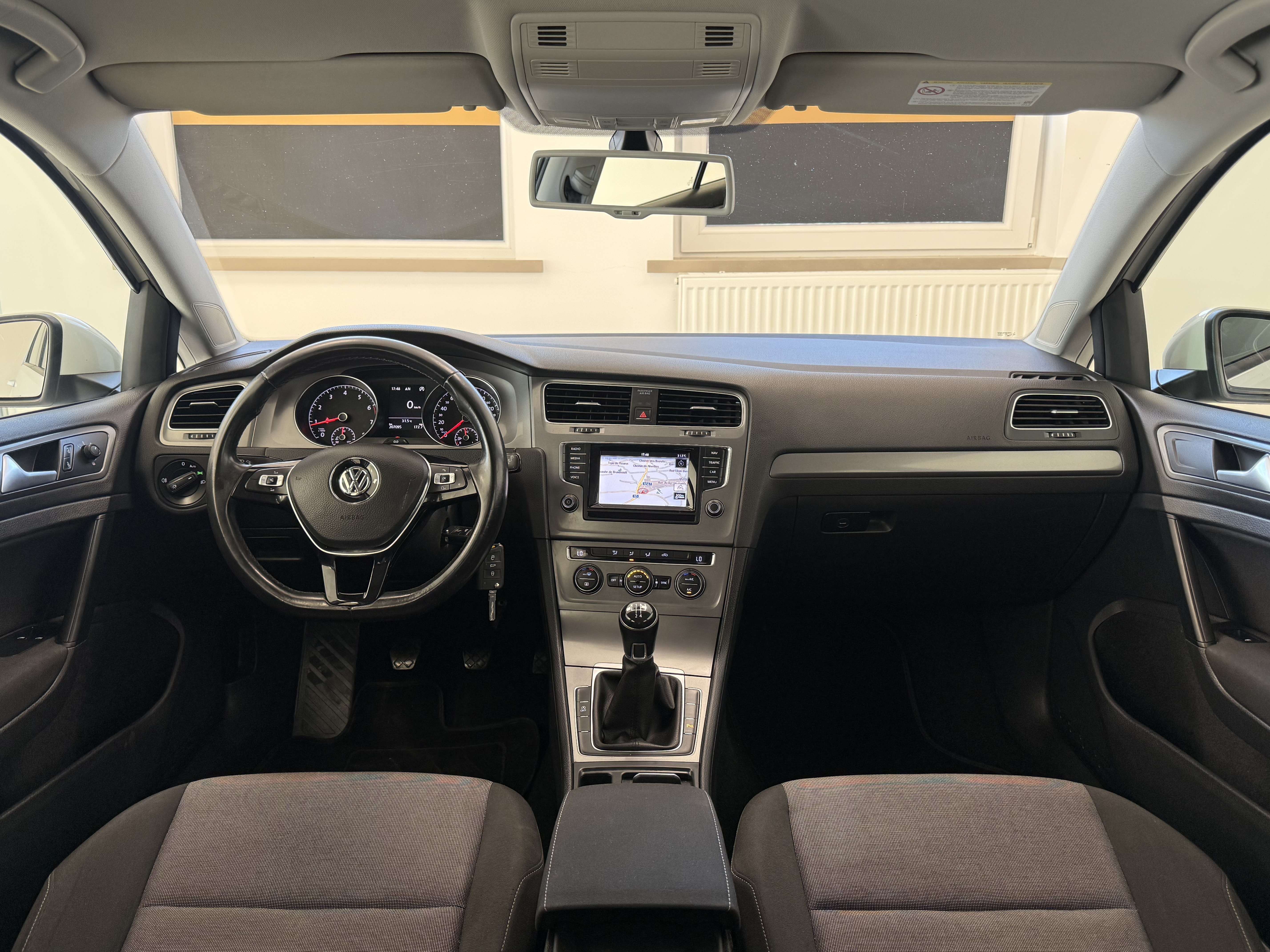 Volkswagen Golf 1.2 TSI BLUEMOTION CARNET D’ENTRETIEN 1ER PROPRIETAIRE