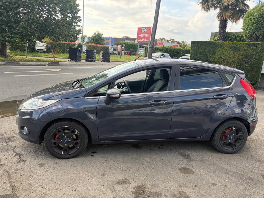 Ford Fiesta 1.4L TDCi 2012 Ambiante FACTURES D ENTRETIEN PAYEMENT EN 3 FOIS