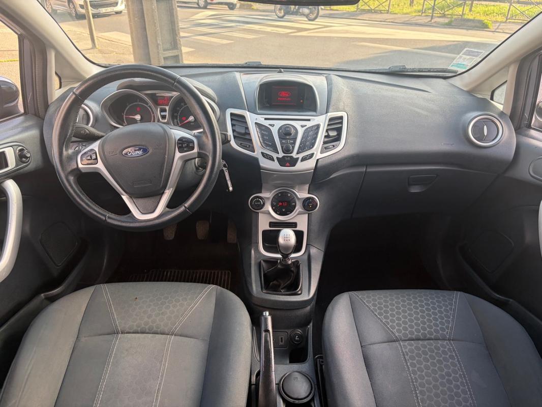 Ford Fiesta 1.4L TDCi 2012 Ambiante FACTURES D ENTRETIEN PAYEMENT EN 3 FOIS