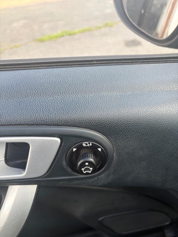 Ford Fiesta 1.4L TDCi 2012 Ambiante FACTURES D ENTRETIEN PAYEMENT EN 3 FOIS
