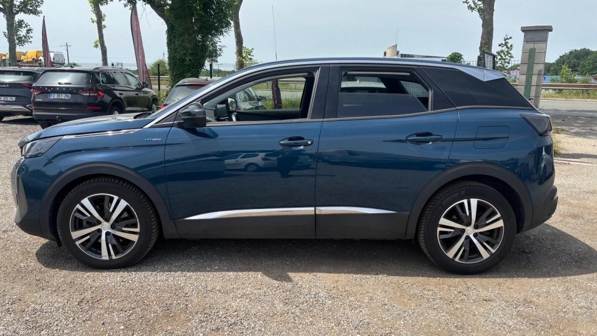 Peugeot 3008 GENERATION-II 1.6 180cv EAT8 HYBRID ALLURE PACK 13333 Hors Taxes