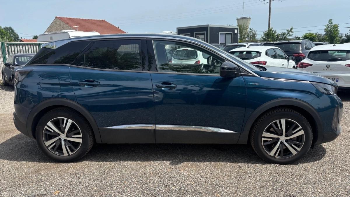 Peugeot 3008 GENERATION-II 1.6 180cv EAT8 HYBRID ALLURE PACK 13333 Hors Taxes