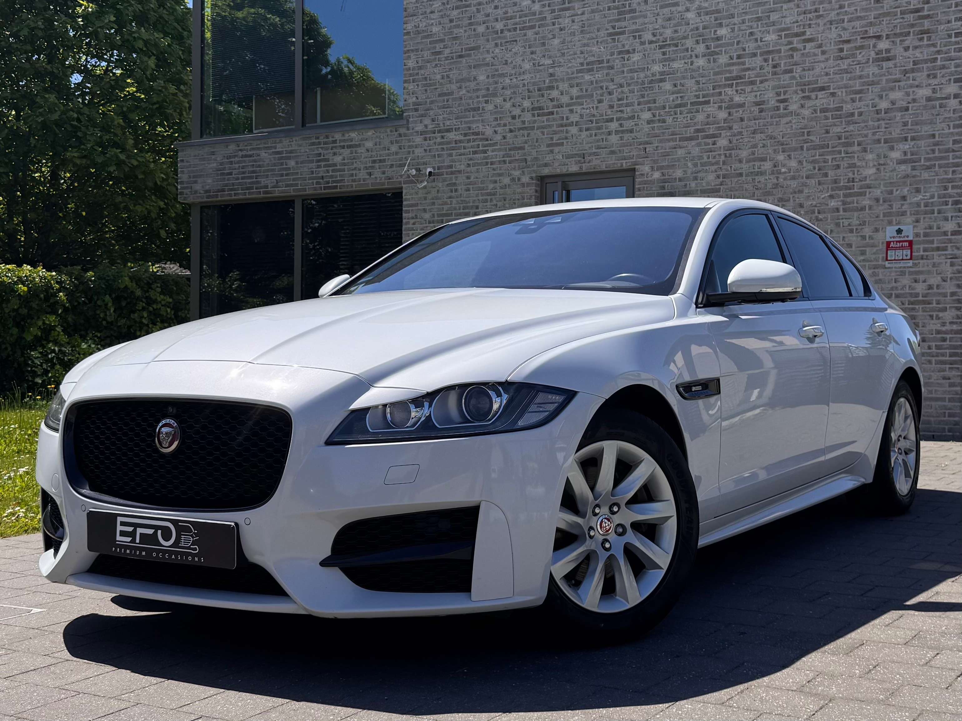 Jaguar XF XF 2.0 D R-Sport (EU6.2)