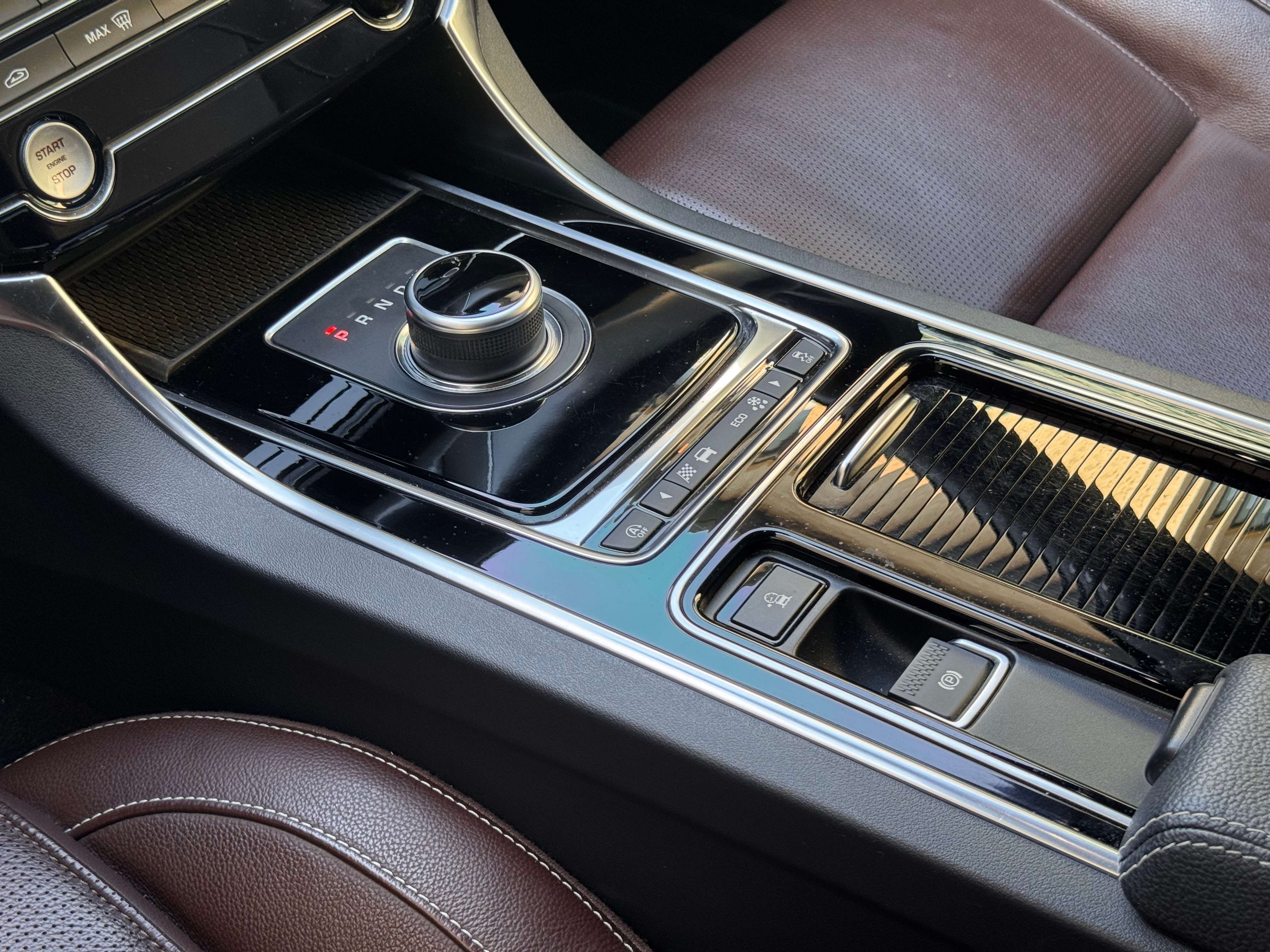 Jaguar XF XF 2.0 D R-Sport (EU6.2)