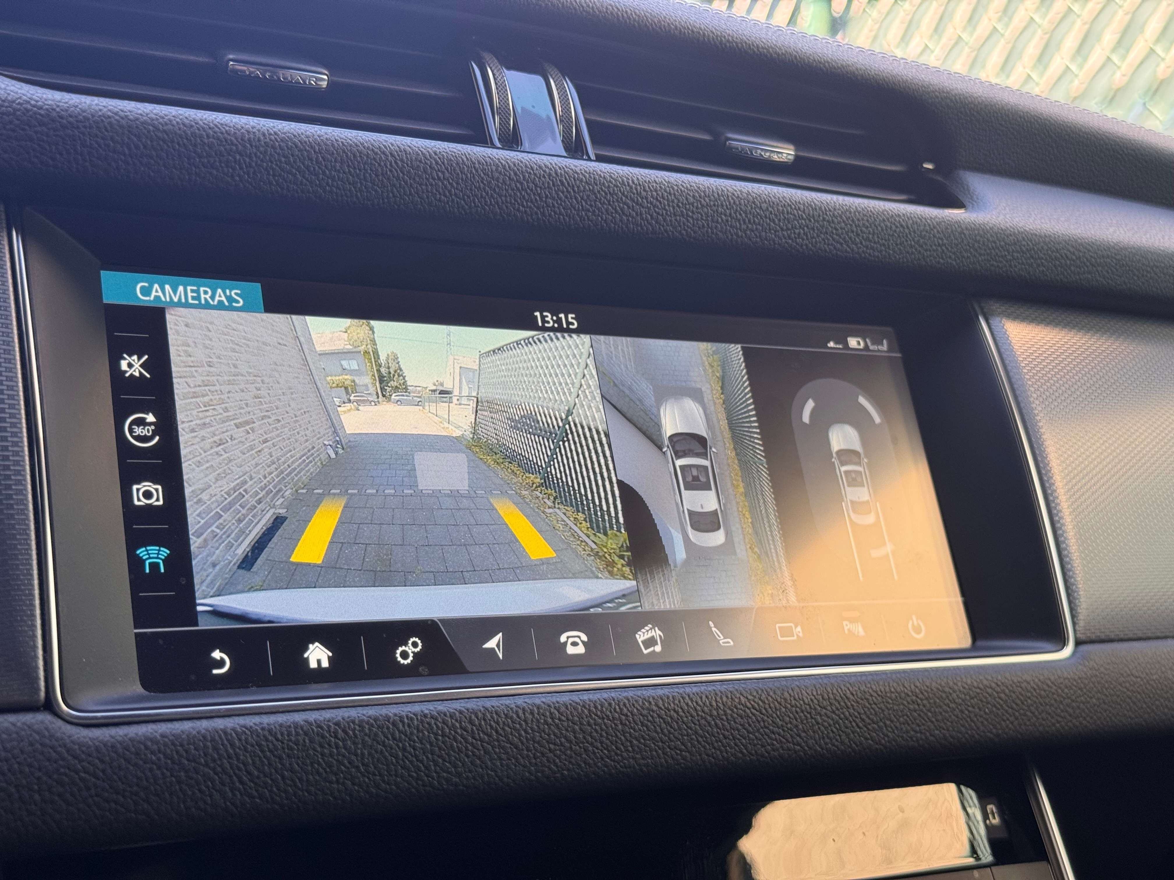 Jaguar XF XF 2.0 D R-Sport (EU6.2)