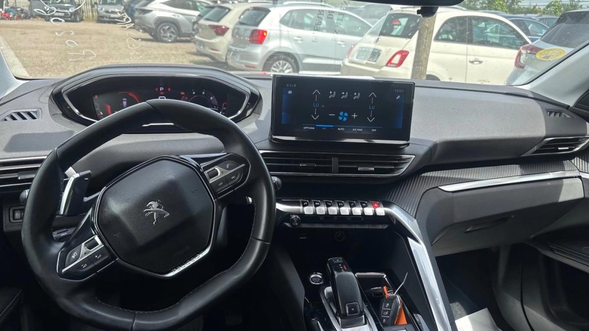 Peugeot 5008 GENERATION-II 1.5 BLUEHDI 130cv EAT ALLURE 14466 Hors Taxes 1ère main 7 PLACES