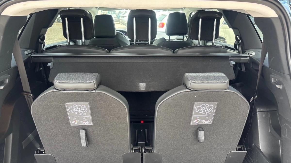 Peugeot 5008 GENERATION-II 1.5 BLUEHDI 130cv EAT ALLURE 14466 Hors Taxes 1ère main 7 PLACES
