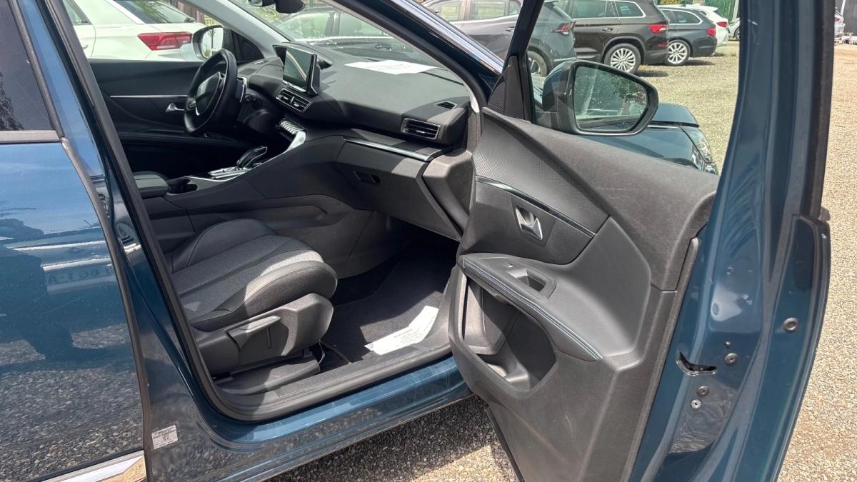 Peugeot 5008 GENERATION-II 1.5 BLUEHDI 130cv EAT ALLURE 14466 Hors Taxes 1ère main 7 PLACES