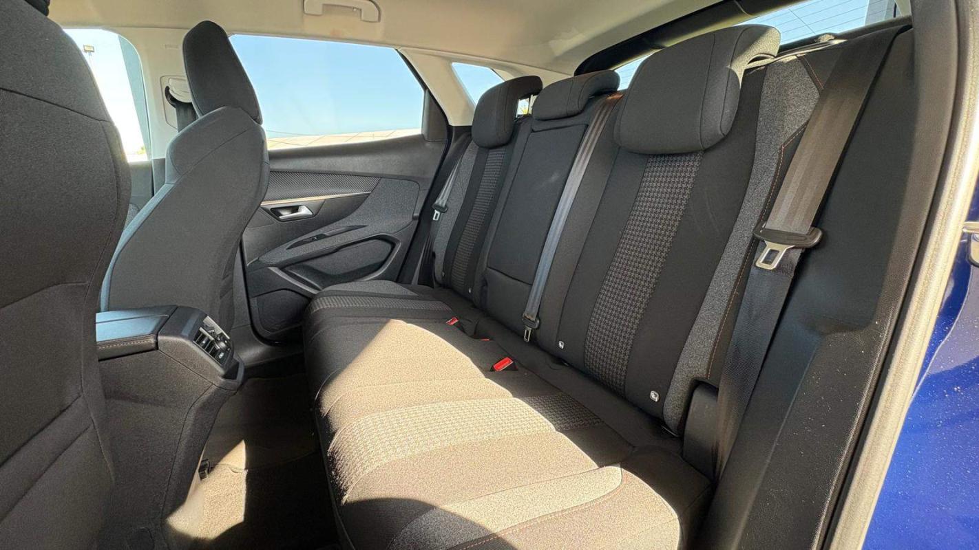 Peugeot 3008 BlueHDi 130ch S&S EAT8 Active