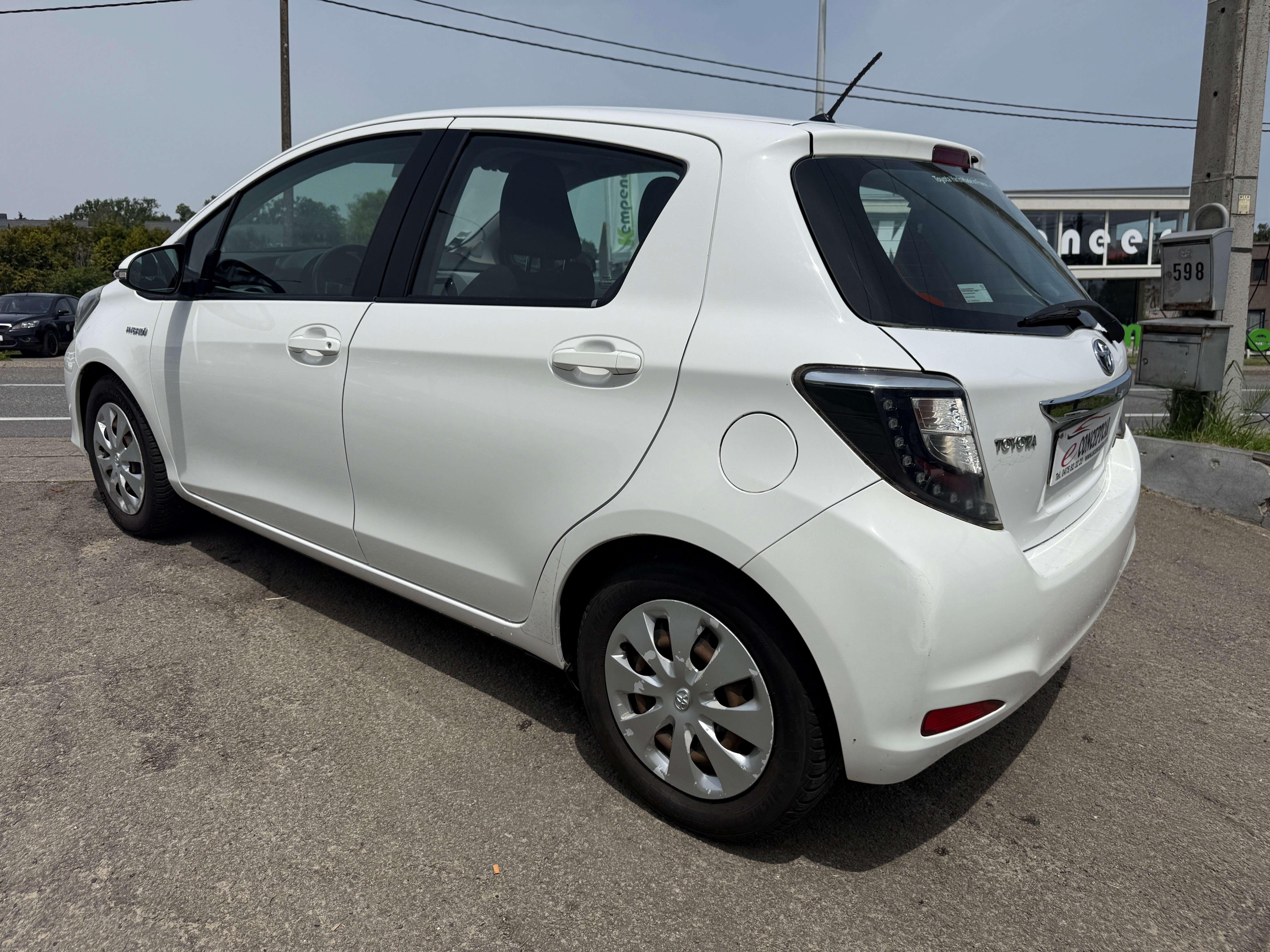 Toyota Yaris Yaris 1.5 HYBRIDE Essence