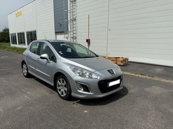 Peugeot 308 (2) 1.6 E-HDI 112 ACTIVE